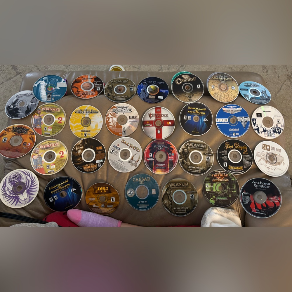 Assorted‎ PC Video Game Disc Collection 30 games